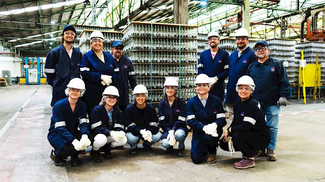 Imagen representativa de la noticia: UNA VISITA ESPECIAL DE ABINBEV A NUESTRA PLANTA DE PADRE HURTADO